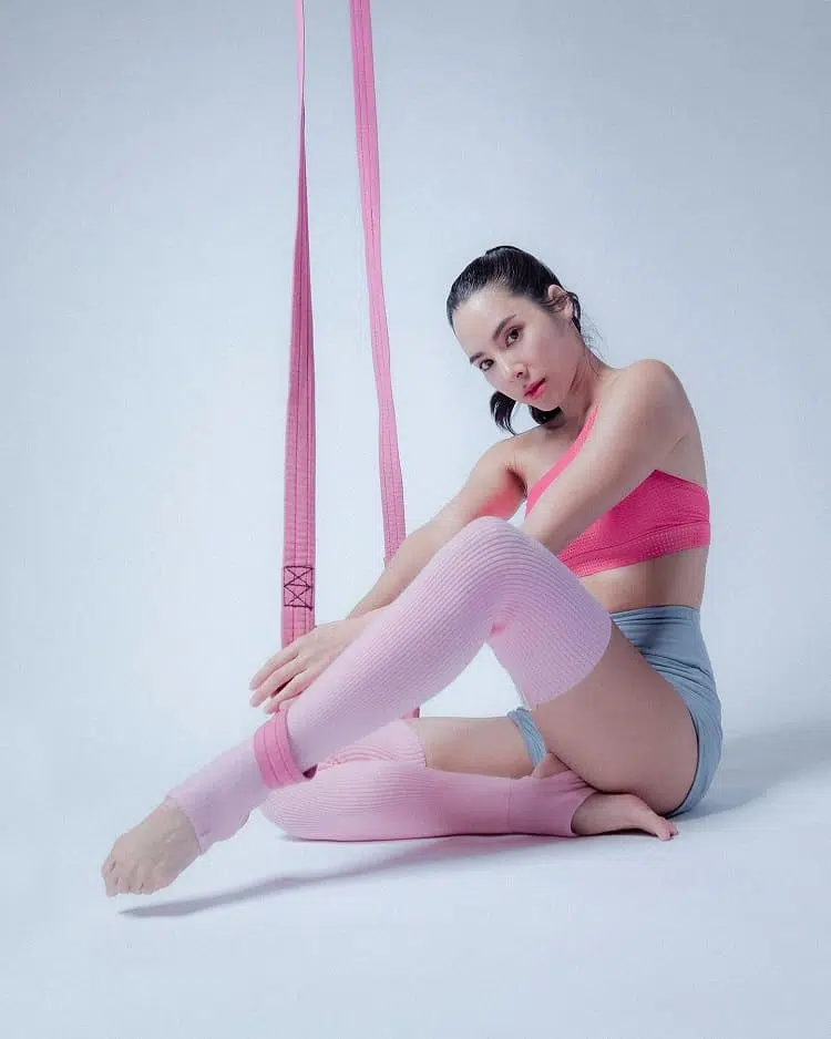 Bebe Fit Routine gym aerial pink outfit